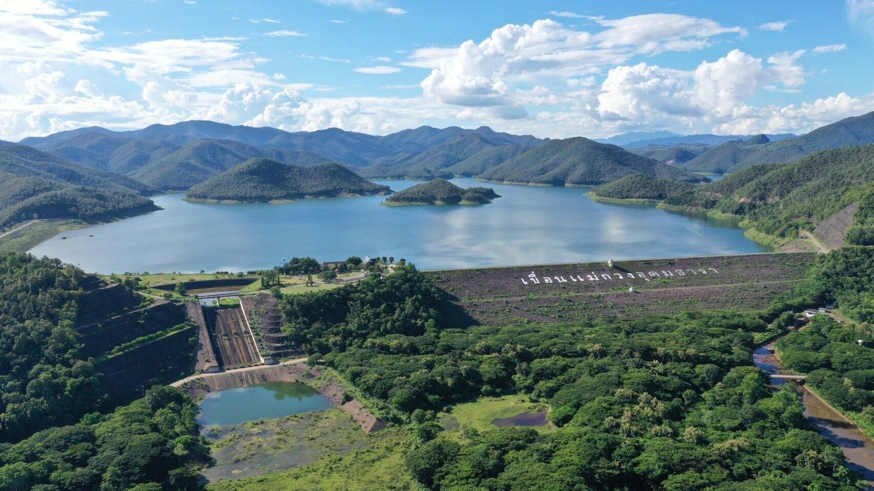 Sticky water fall / Full day trip